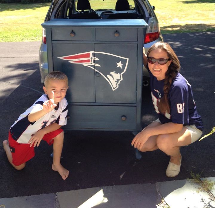 Patriots Dresser By Twin S Chic Hometalk Patriots Dresser By Twin S Chic Painted Furniture