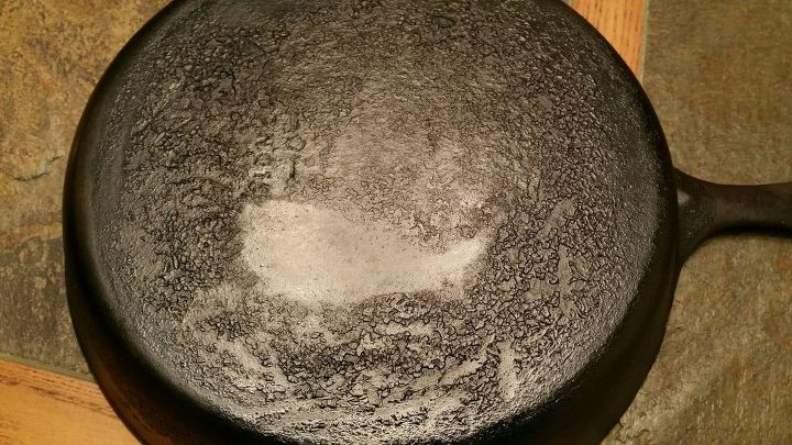 q how to smooth bottom of used cast iron skillet, cleaning tips, how to