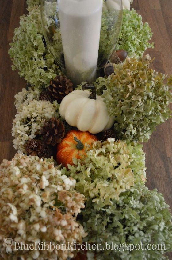 centro de mesa y corona de hortensias secas de otono