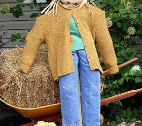 a diy scarecrow tutorial, how to, outdoor living, seasonal holiday decor