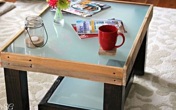 Easy Pallet and Glass Coffee Table