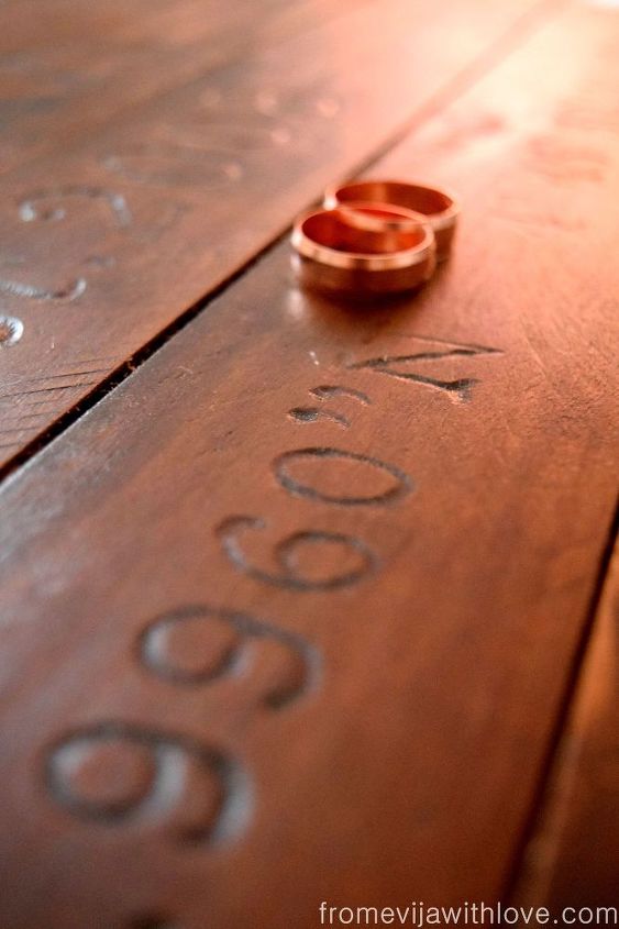 regalo de cobre para el aniversario de boda a partir de tablones de madera