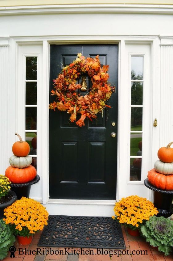 tips for a great looking fall porch, doors, halloween decorations, porches, seasonal holiday decor, wreaths