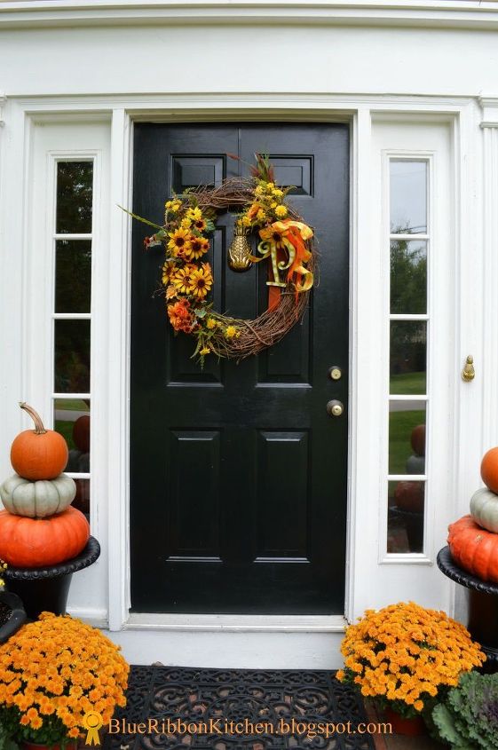 tips for a great looking fall porch, doors, halloween decorations, porches, seasonal holiday decor, wreaths