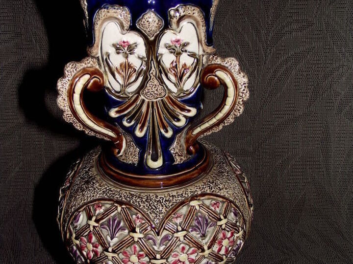 q help identifying maker s mark on vase, furniture id, painted furniture