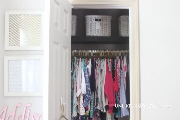 girls closet makeover with gold painted hangers, bedroom ideas, closet, organizing