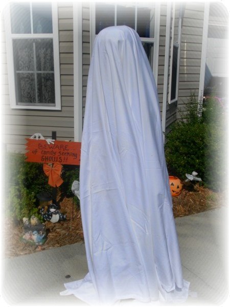 spooky diy halloween party decor using old bed sheets, halloween decorations, outdoor living, seasonal holiday decor