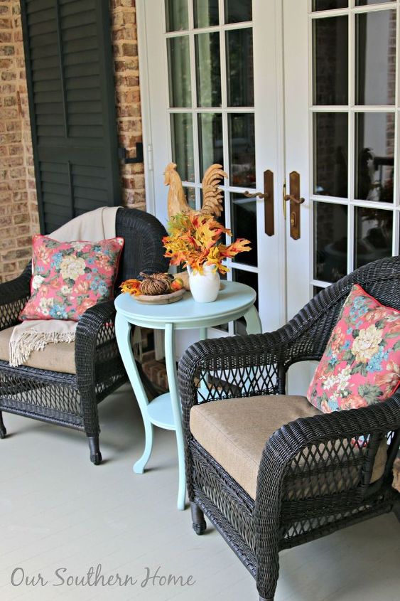 fall on the porch, curb appeal, outdoor living, painted furniture, porches, seasonal holiday decor