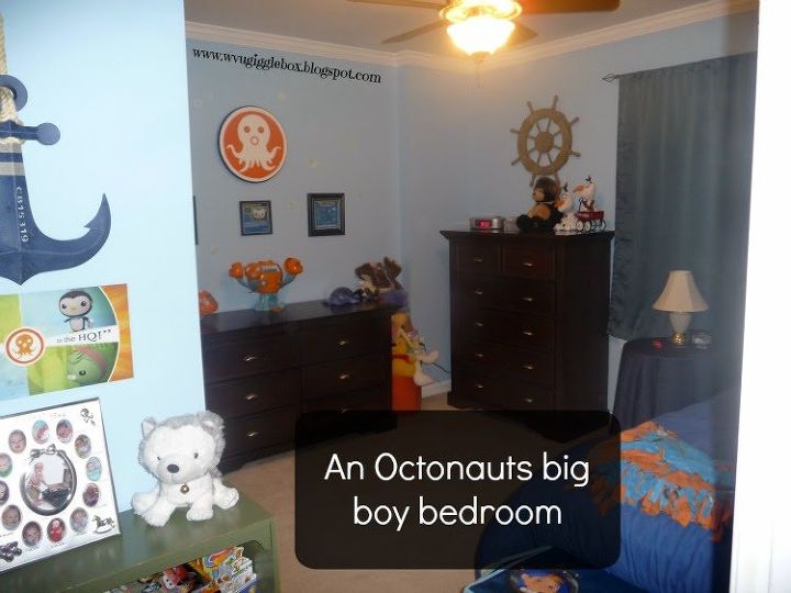 un dormitorio de nio grande de octonauts