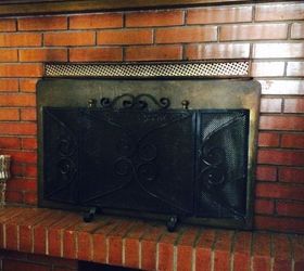 q fireplace screen in dire need up updating, fireplaces mantels, home improvement, living room ideas, wall decor