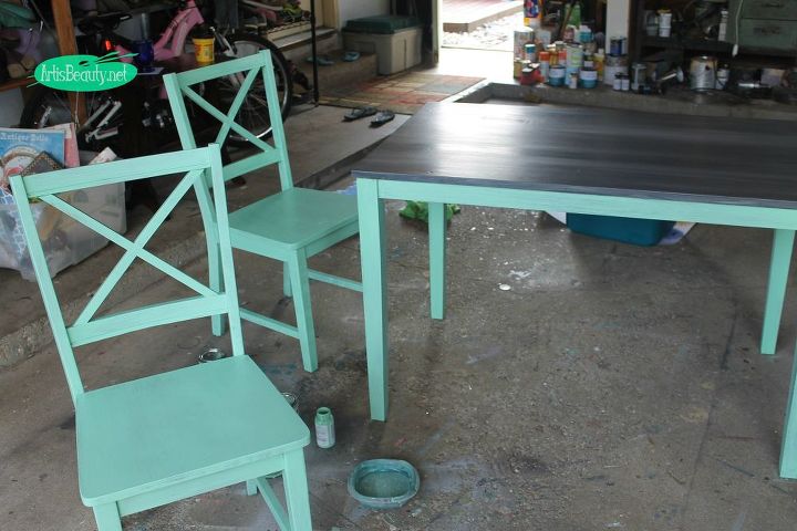 vintage mint roadside rescue table and chairs makeover, painted furniture