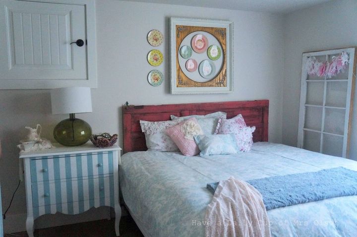 new use for an old frame, bedroom ideas, home decor, wall decor