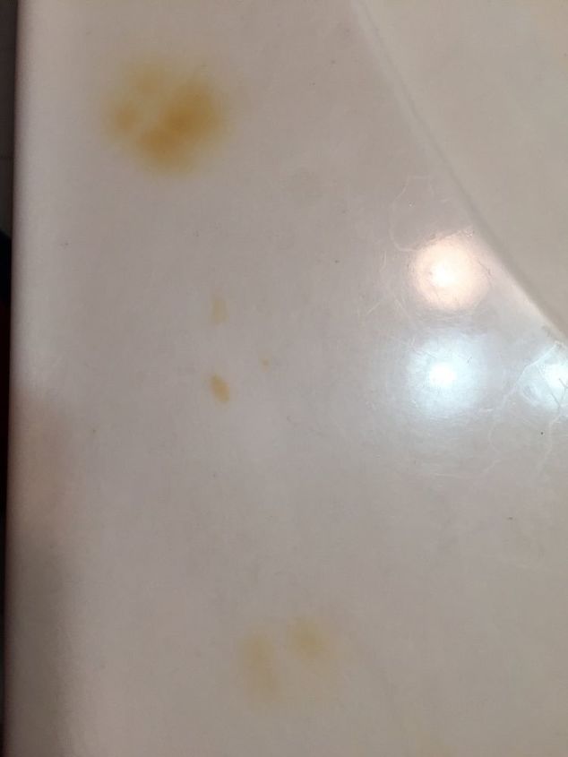 burn marks in bathroom, Burn marks on porcelain sink