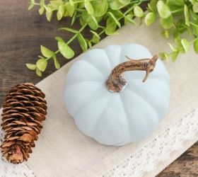 vintage inspired chalky paint pumpkins, chalk paint, crafts, seasonal holiday decor