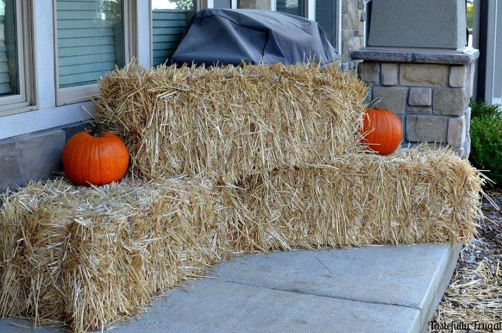 decoraciones asequibles para el porche de halloween