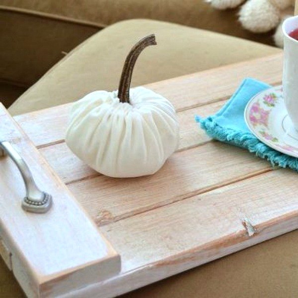 s here s how insanely creative people get ready for holiday guests, home decor, seasonal holiday decor, woodworking projects, Wooden Slat Tray
