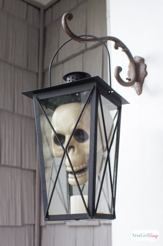 easy spooky halloween decorations for the front porch, halloween decorations, seasonal holiday decor