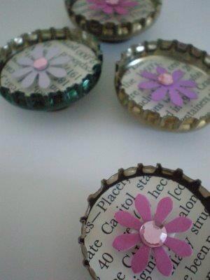 bottle cap magnets, crafts, repurposing upcycling
