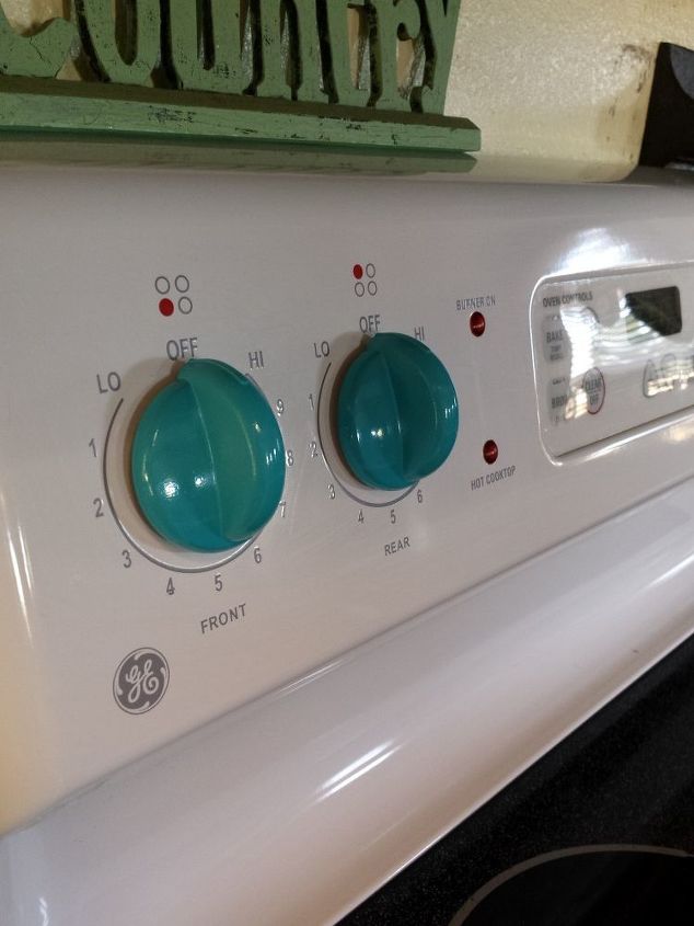 give your white stove a touch of vintage