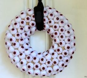 eyeball halloween wreath, crafts, halloween decorations, seasonal holiday decor, wreaths