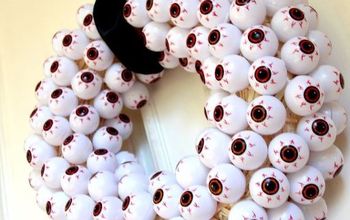 Eyeball Halloween Wreath