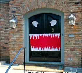 slo se necesitan 10 minutos para asustar a tus vecinos as es como, Decoraciones de puertas de Halloween baratas y f ciles