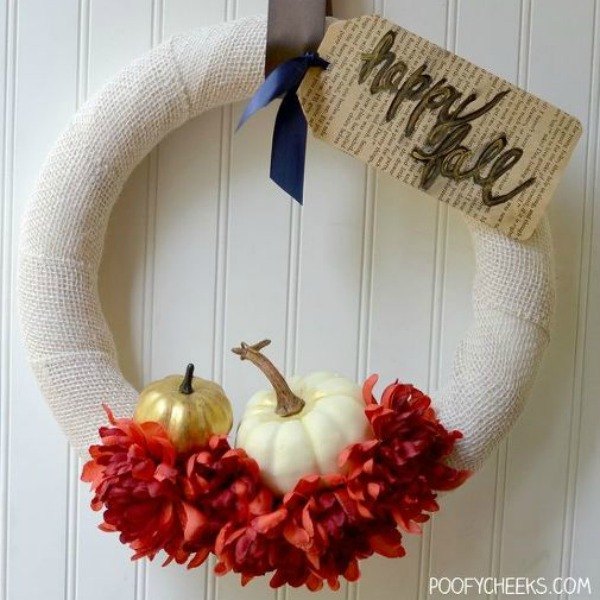 s these 18 insanely cute burlap ideas are guaranteed to make you smile, crafts, reupholster, Wrap Up a Simple and Sweet Wreath