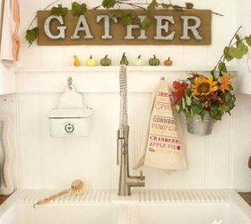 s these 18 insanely cute burlap ideas are guaranteed to make you smile, crafts, reupholster, Turn a Piece Into a Festive Thanksgiving Sign