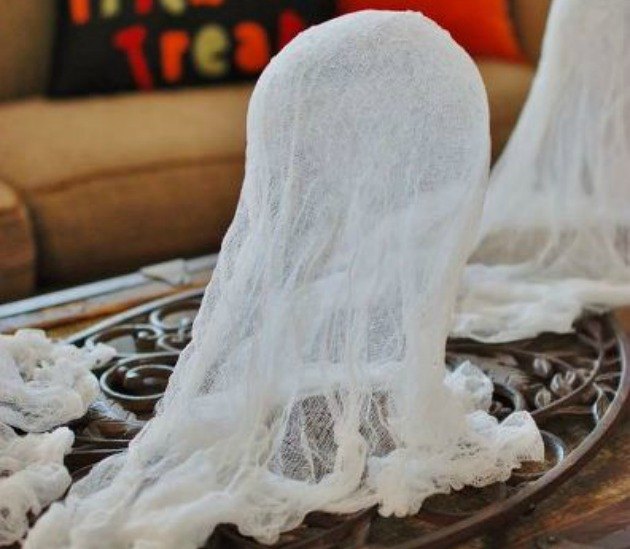 how to make truly terrifying halloween ghosts, halloween decorations, how to, seasonal holiday decor, Image via Hunt Host