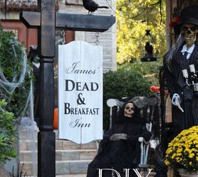 diy halloween sign, crafts, halloween decorations, seasonal holiday decor
