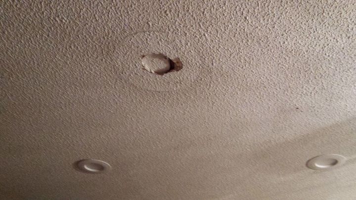 q need clever cover for the spot in middle of kitchen ceiling, home maintenance repairs, minor home repair, wall decor