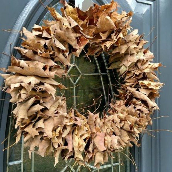 s these bloggers want to turn your home into a fall fantasy land, crafts, halloween decorations, home decor, seasonal holiday decor, thanksgiving decorations, Make a Fallen Leaf Wreath
