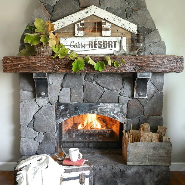 s these bloggers want to turn your home into a fall fantasy land, crafts, halloween decorations, home decor, seasonal holiday decor, thanksgiving decorations, Turn Home Into a Dreamy Cabin with a Sign
