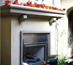 s this is what the perfect fall home looks like according to bloggers, home decor, seasonal holiday decor, A Mantel Lined with Cascading Leaves