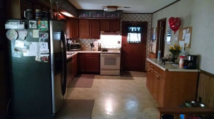 q kitchen suggestions, home decor, home improvement, kitchen cabinets, kitchen design, The cabinet on the right was something extra the previous home owners had it has wheels and can roll
