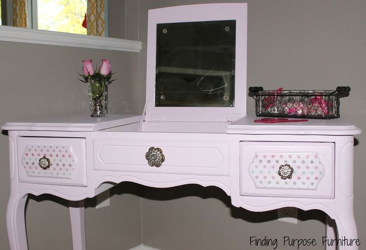 spray it pretty the updated vanity, painted furniture