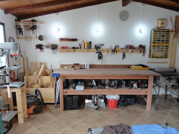 workshop bench, diy, tools, woodworking projects