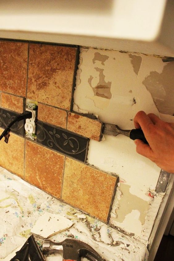 how to remove a kitchen tile backsplash, diy, how to, kitchen backsplash, kitchen design, tiling