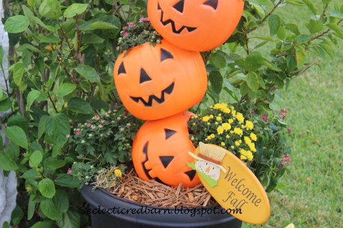 what to do with plastic pumpkins, gardening, halloween decorations, repurposing upcycling, seasonal holiday decor