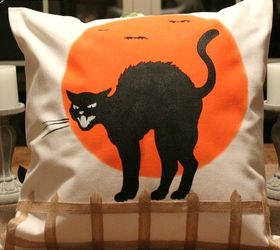 15 lindos y espeluznantes diseos de almohadones que puedes pintar en este momento, Crea un gato espeluznante en la noche