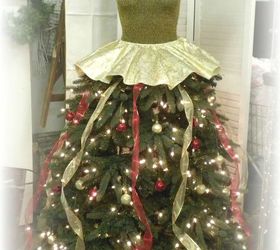 chris missy holiday tree tutorial, christmas decorations, how to, seasonal holiday decor, Panoply s Chris Missy Christmas Tree