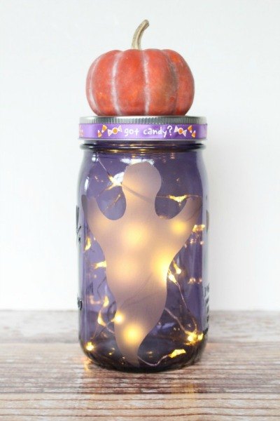 las 10 ideas de mason jar ms sorprendentes de la temporada, Luminaria fantasma brillante