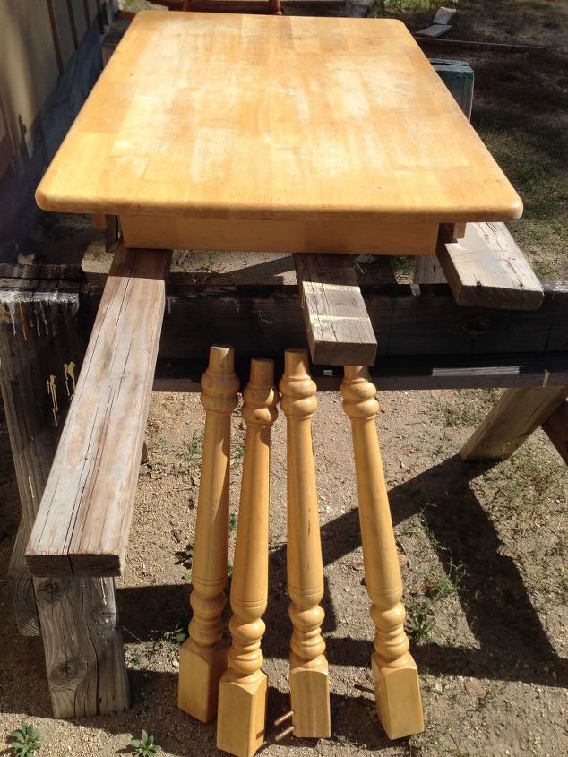 mesa y sillas de la cocina de la cabaa refinish