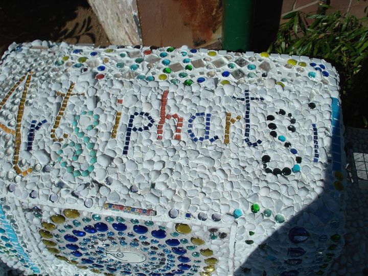 a big mosaic chair for a garden park or field, concrete masonry, diy, outdoor furniture, painted furniture, Artsiphartsi