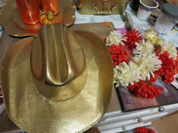 centro de mesa con sombrero de vaquero