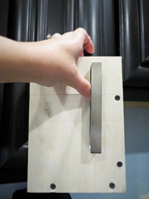 rpido fcil y barato diy cabinet hardware jig para la colocacin de encargo