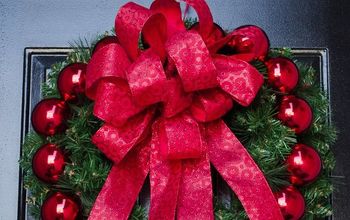 Create A Gorgeous Christmas Evergreen Wreath With Just The Colour Red