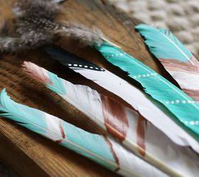 diy painted feathers, crafts