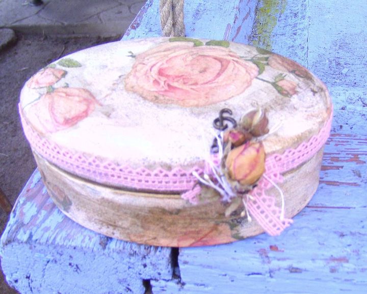 how to decoupage wood tutorial flea market flip ideas, crafts, decoupage, how to, repurposing upcycling