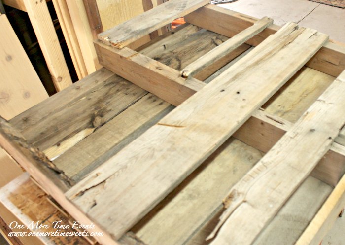 pallet mail post station, diy, organizing, pallet, repurposing upcycling, seasonal holiday decor, woodworking projects